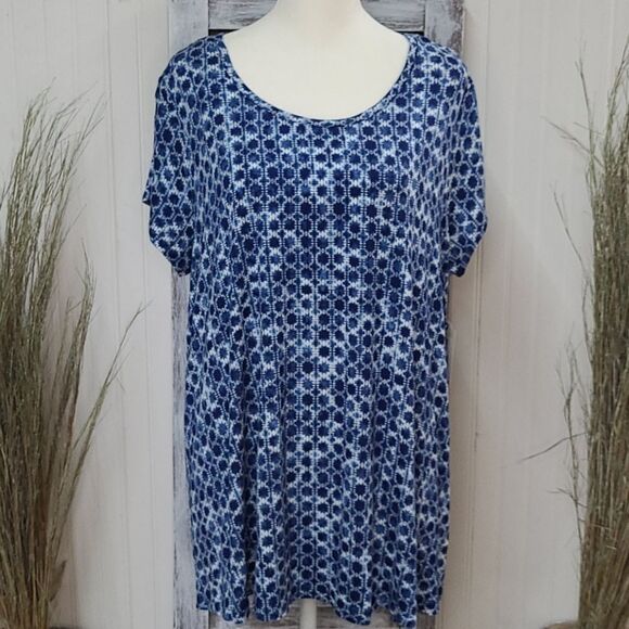 St. John Bay Active - Picture 1 of 9